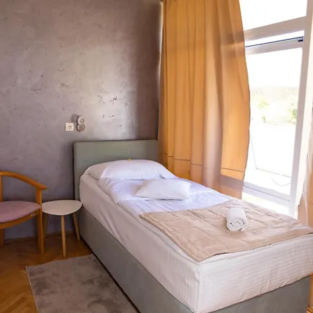 New Sanatron 2* Novi Grad