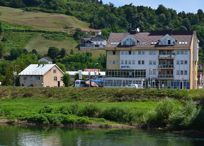 モーテル New Sanatron Bosanski Novi