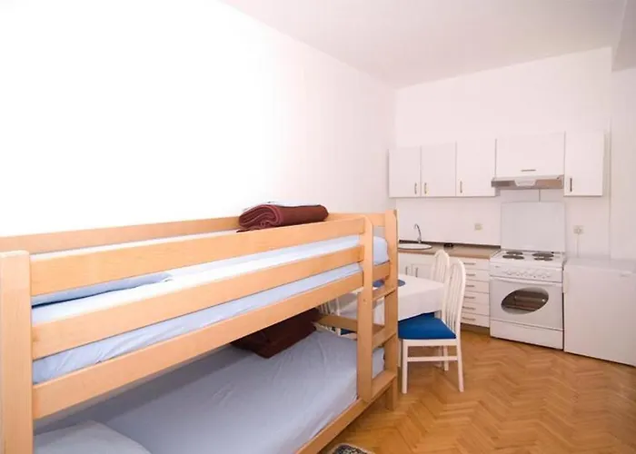 New Sanatron モーテル