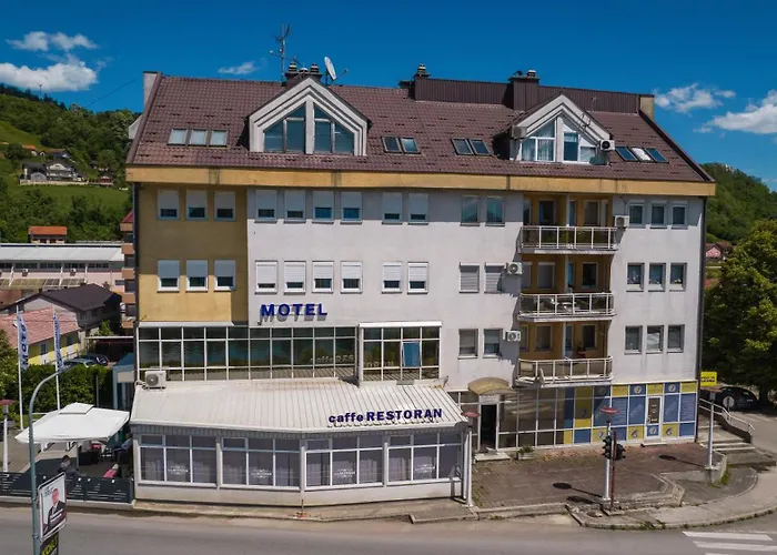 モーテル New Sanatron 2*